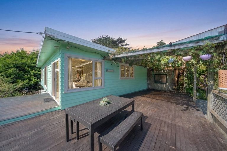 Photo of property in 474 Omokoroa Road, Makara, Wellington, 6972