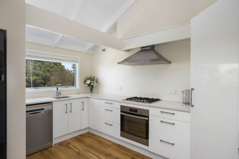 Photo of property in 16 Palm Parade, Riversdale Beach, Masterton, 5872