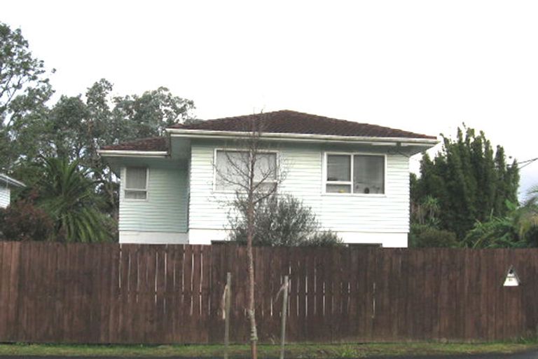 Photo of property in 28 Birdwood Road, Swanson, Auckland, 0612