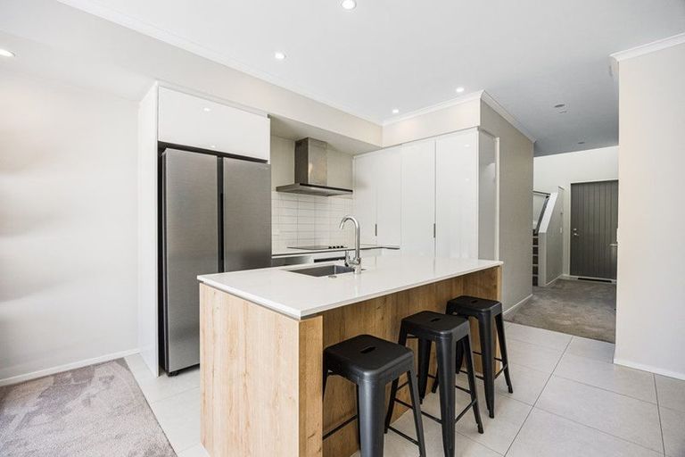 Photo of property in 7 Fairgray Lane, Red Beach, 0932