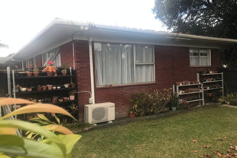 Photo of property in 1/32 Northcote Road, Takapuna, Auckland, 0622