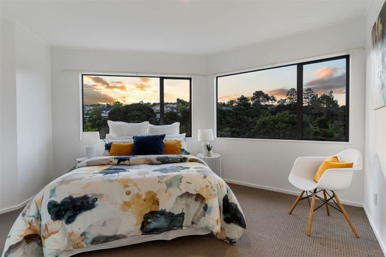 Photo of property in 20 Carnmore Place, Torbay, Auckland, 0630