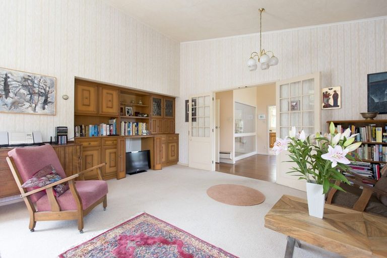 Photo of property in 103 Churchill Drive, Crofton Downs, Wellington, 6035