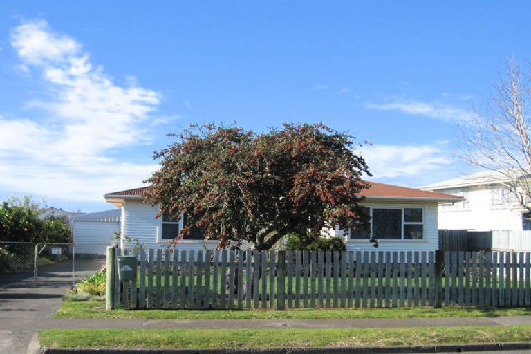 Photo of property in 14 Scully Crescent, Onekawa, Napier, 4110