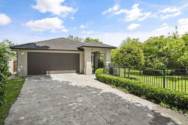 Photo of property in 61 Bowen Street, Cambridge, 3434