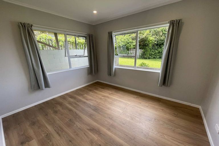 Photo of property in 31 Bruce Road, Glenfield, Auckland, 0629