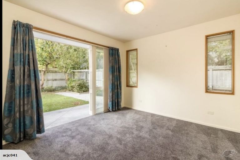 Photo of property in 20 Amoka Crescent, Parklands, Christchurch, 8083