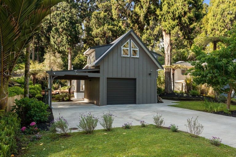 Photo of property in 74 Waima Crescent, Titirangi, Auckland, 0604