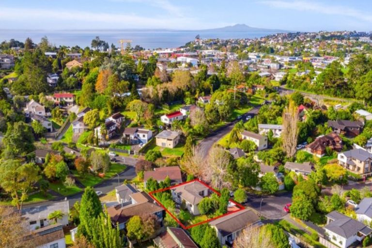 Photo of property in 17 Capricorn Place, Browns Bay, Auckland, 0630