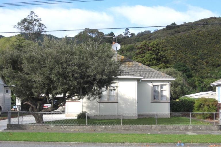 Photo of property in 68 Waddington Drive, Naenae, Lower Hutt, 5011