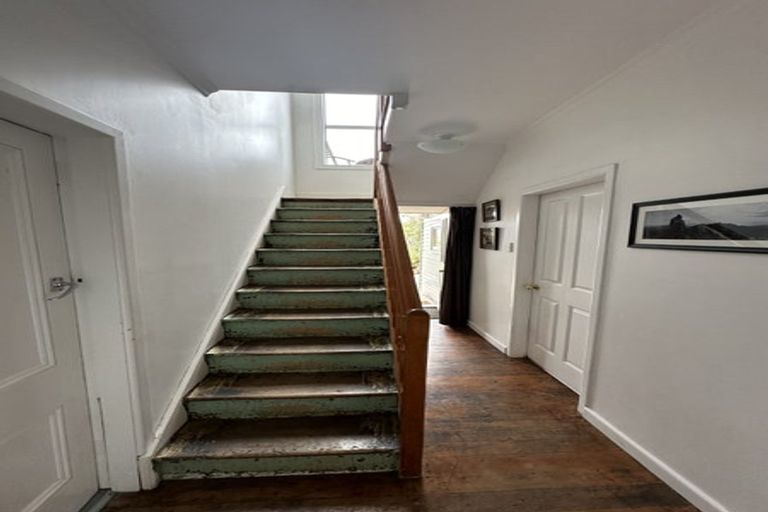 Photo of property in 35 Exeter Street, Lyttelton, 8082