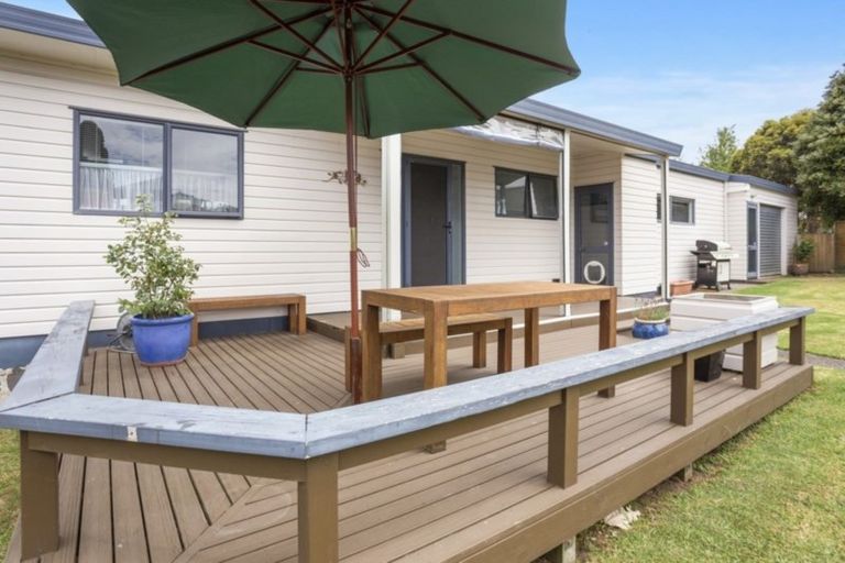 Photo of property in 12 Pohutukawa Drive, Athenree, Katikati, 3177
