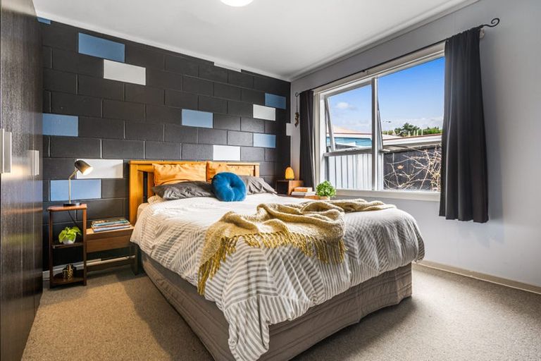 Photo of property in 2/23 Miller Road, Mangere Bridge, Auckland, 2022