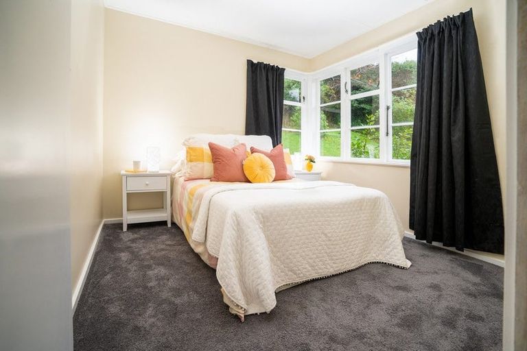 Photo of property in 11 Warwick Street, Wilton, Wellington, 6012