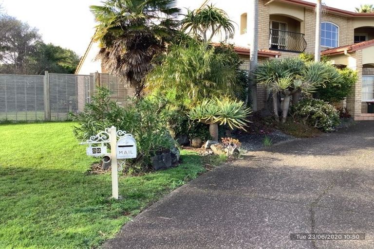 Photo of property in 22 Anaheim Boulevard, Shamrock Park, Auckland, 2016