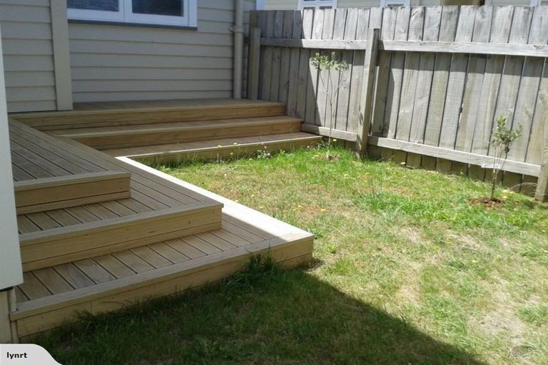 Photo of property in 1/15 Apu Crescent, Lyall Bay, Wellington, 6022