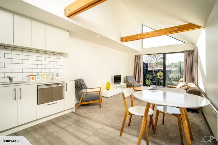 Photo of property in 1036i Colombo Street, St Albans, Christchurch, 8014