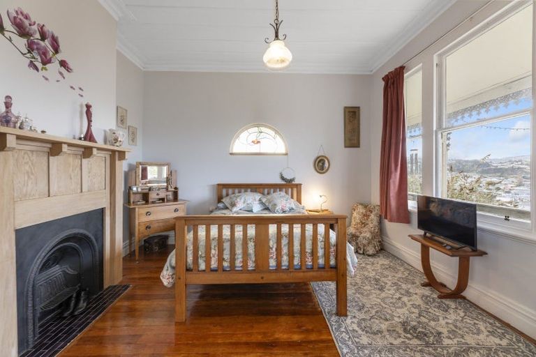 Photo of property in 53 Easther Crescent, Kew, Dunedin, 9012