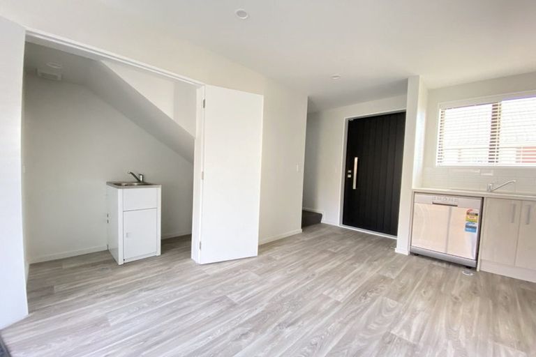 Photo of property in 2/84 Blenheim Road, Riccarton, Christchurch, 8011