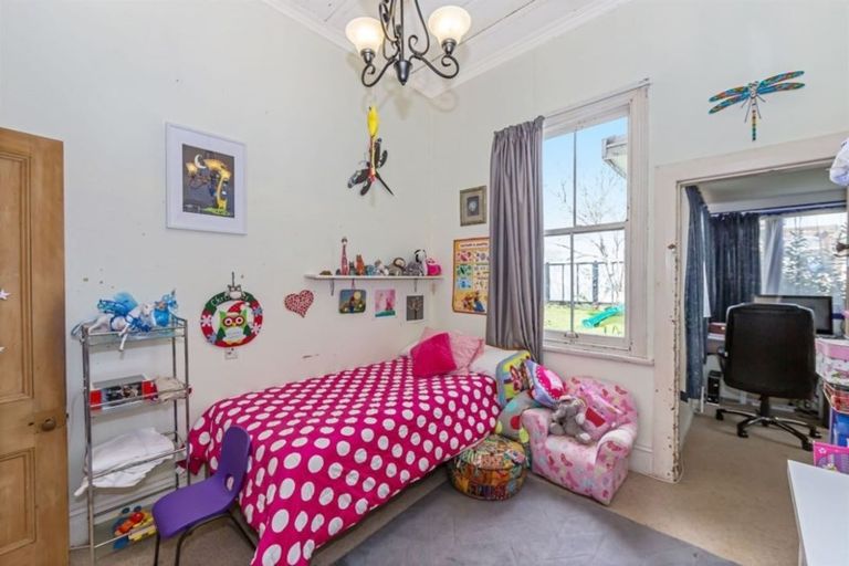 Photo of property in 27 Tramway Road, Beach Haven, Auckland, 0626