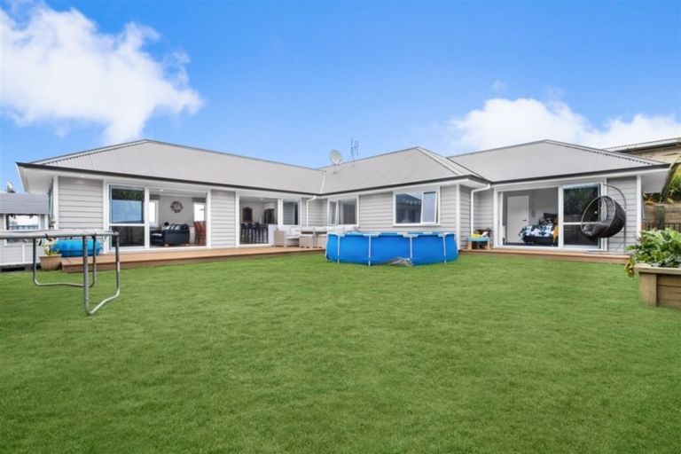 Photo of property in 10a Kendallvale Drive, Waiuku, 2123
