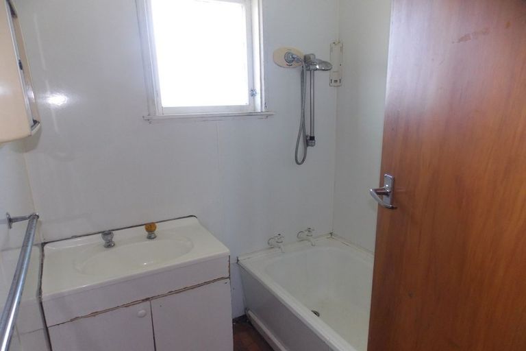 Photo of property in 3 Clifton Street, Bulls, 4818