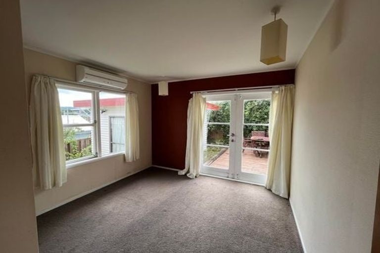 Photo of property in 59 Donald Street, Karori, Wellington, 6012