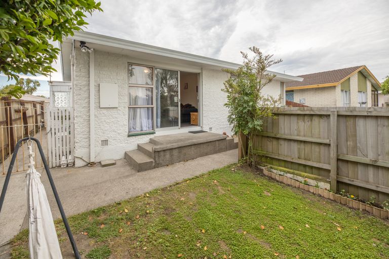 Photo of property in 1/41 Oldwood Street, Bishopdale, Christchurch, 8053