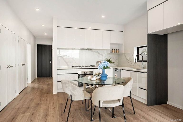 Photo of property in 12 Horokaka Street, Massey, 0614