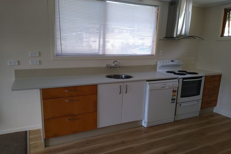 Photo of property in 6 Oxford Road, Lake Rotoma, Rotorua, 3074