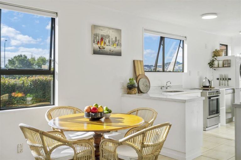 Photo of property in 31 Penion Drive, Flat Bush, Auckland, 2023