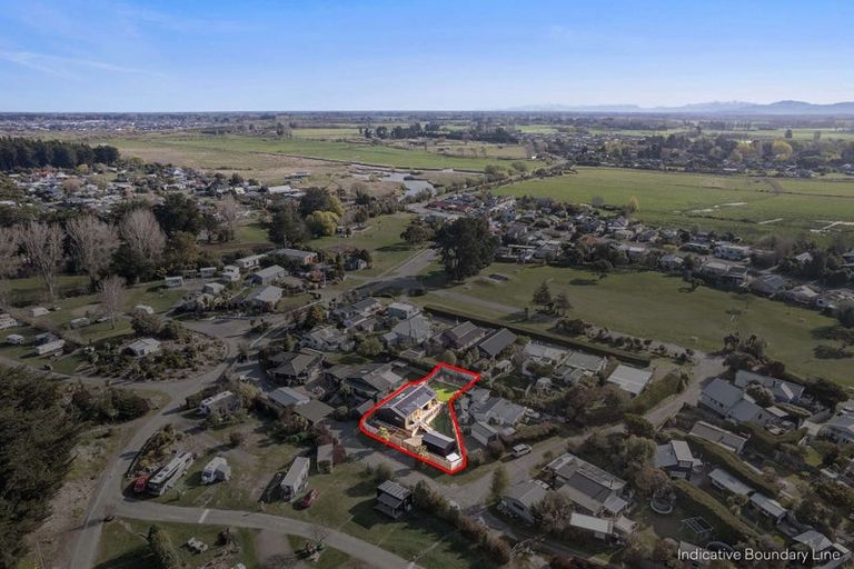 Photo of property in 5 Beach Crescent, Waikuku Beach, 7473