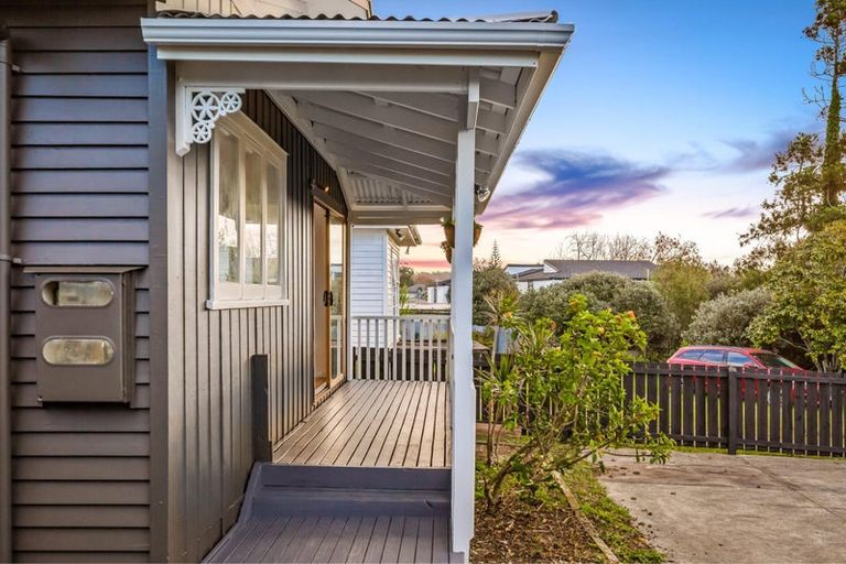 Photo of property in 2/37 Mildmay Road, Henderson, Auckland, 0610
