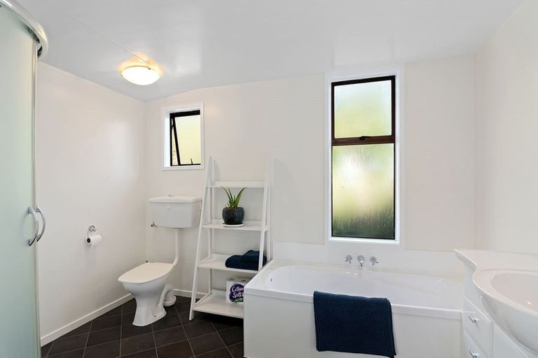 Photo of property in 102 Lord Rutherford Road South, Brightwater, 7022