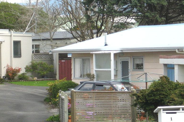 Photo of property in 4/166 Ngamotu Road, Spotswood, New Plymouth, 4310