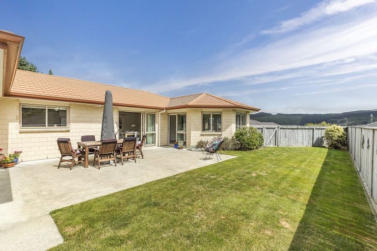 Photo of property in 177 Woodman Drive, Tawa, Wellington, 5028