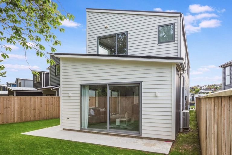 Photo of property in 3a Breakwater Way, Whitby, Porirua, 5024