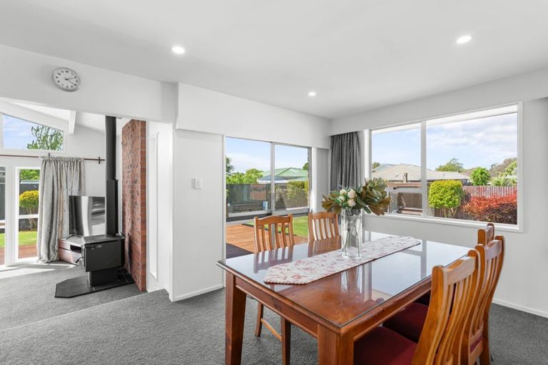 Photo of property in 11a Wyatt Place, Russley, Christchurch, 8042