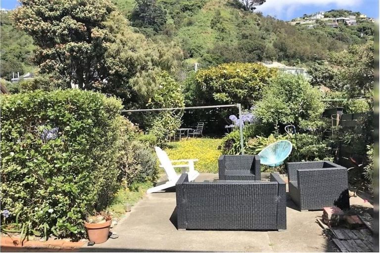 Photo of property in 234 Queens Drive, Lyall Bay, Wellington, 6022