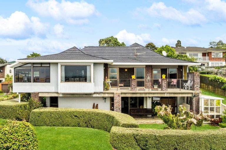 Photo of property in 12 Dunolly Place, Pukekohe, 2120