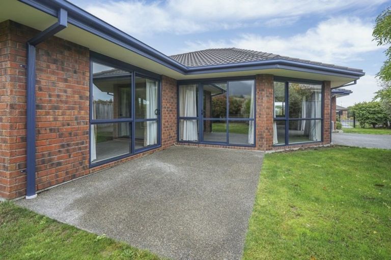 Photo of property in 20 Woodstock Place, Stoke, Nelson, 7011