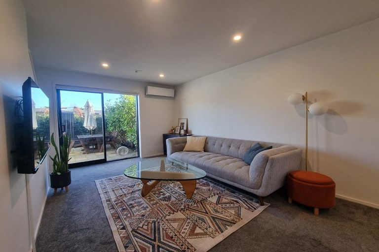 Photo of property in 4/45 Vera Road, Te Atatu South, Auckland, 0610