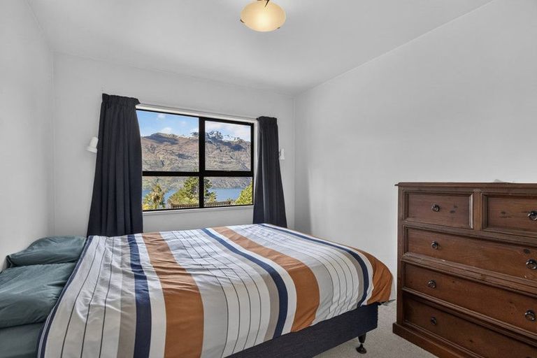 Photo of property in 5 Arawata Terrace, Fernhill, Queenstown, 9300
