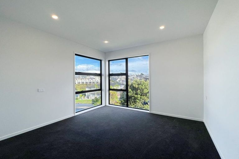 Photo of property in 58 Rush Creek Drive, Westgate, Auckland, 0614