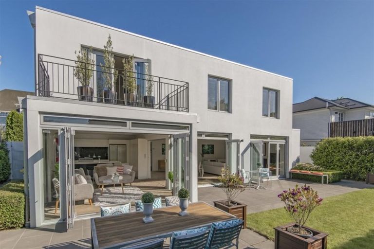 Photo of property in 9b Beverley Street, St Albans, Christchurch, 8014