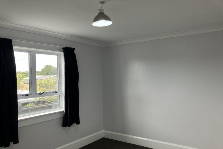 Photo of property in 160 Cornfoot Street, Castlecliff, Whanganui, 4501