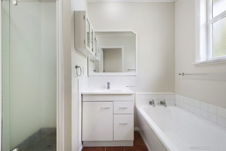 Photo of property in 85a Seatoun Heights Road, Seatoun, Wellington, 6022