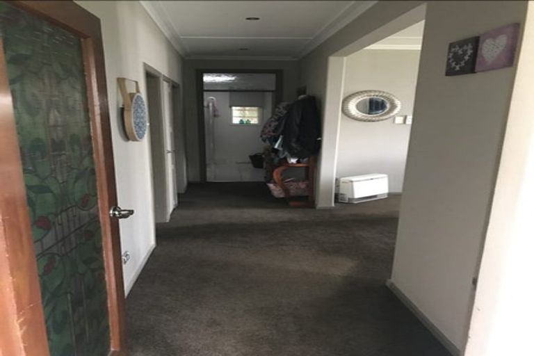 Photo of property in 6 Peace Avenue, Moturoa, New Plymouth, 4310