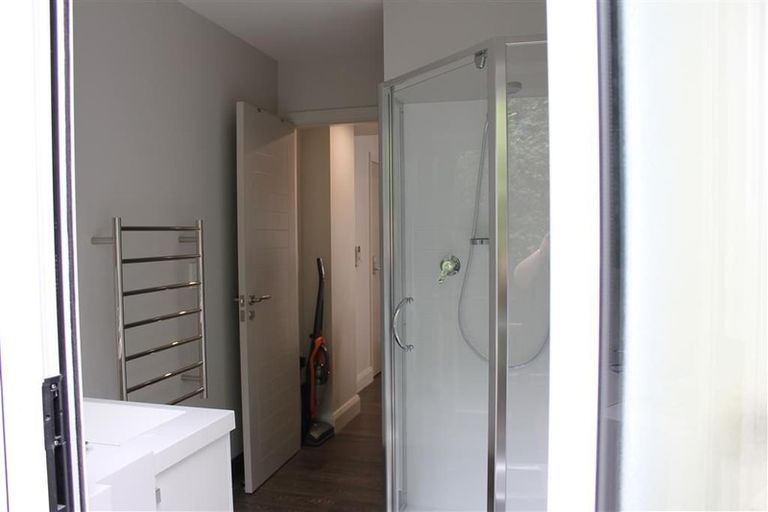 Photo of property in Fountain Court, 2/48 Oriental Parade, Oriental Bay, Wellington, 6011