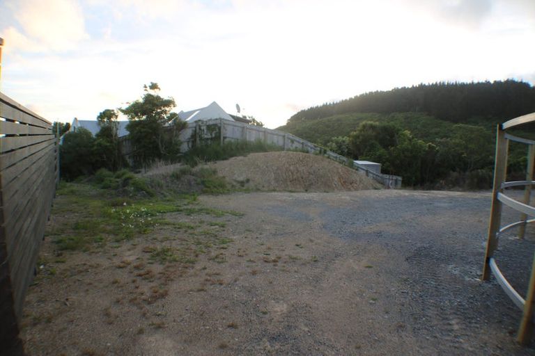 Photo of property in 10 Highfield Place, Korokoro, Lower Hutt, 5012